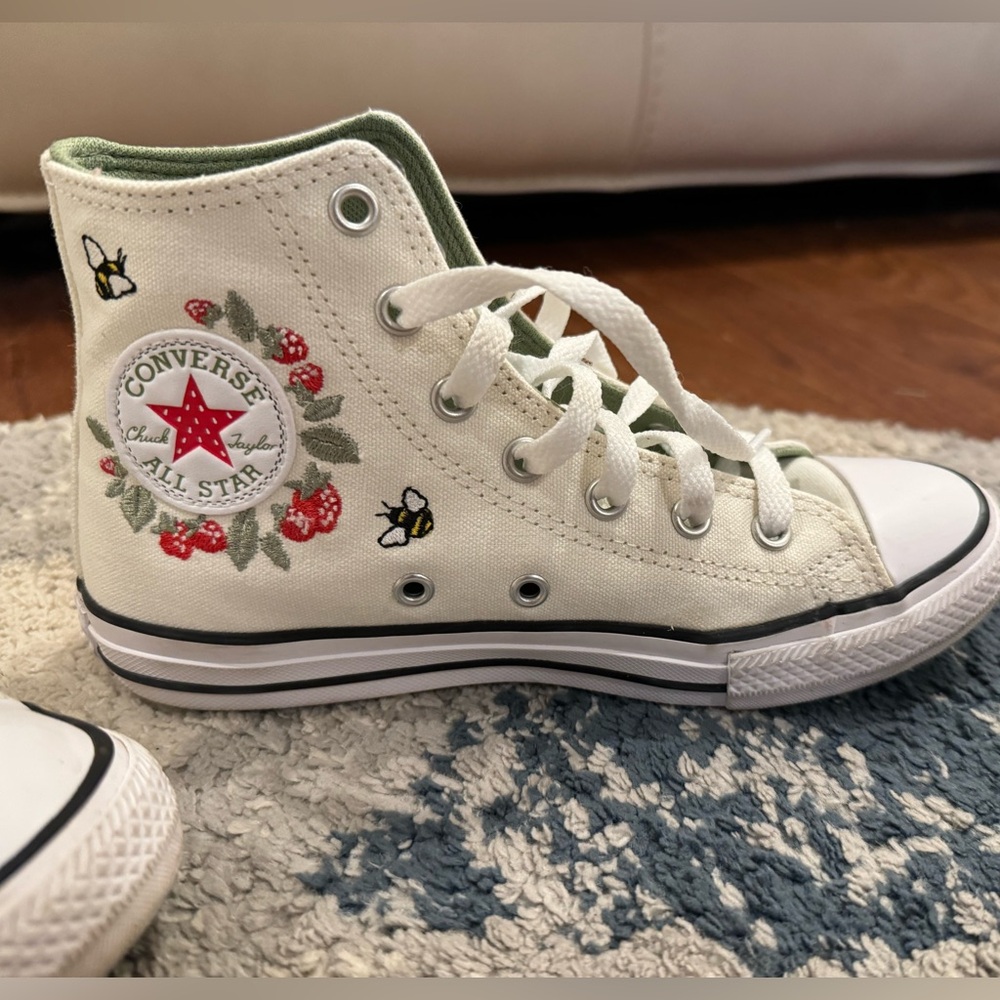 Converse Chuck Taylor All Star Hi Berries and Bees Sneakers